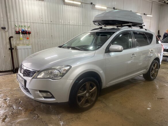 2010 Kia Ceed I Рестайлинг, серебристый, 950000 рублей