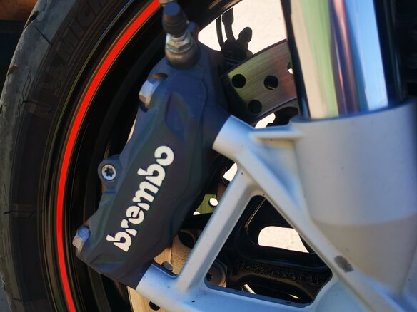 2019 BMW F 800 R, красный, 630000 рублей - вид 9