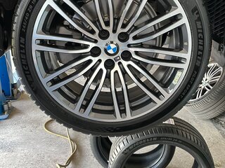 2019 BMW 5 серии 520d VII (G30/G31/G38), чёрный, 5500000 рублей, вид 4