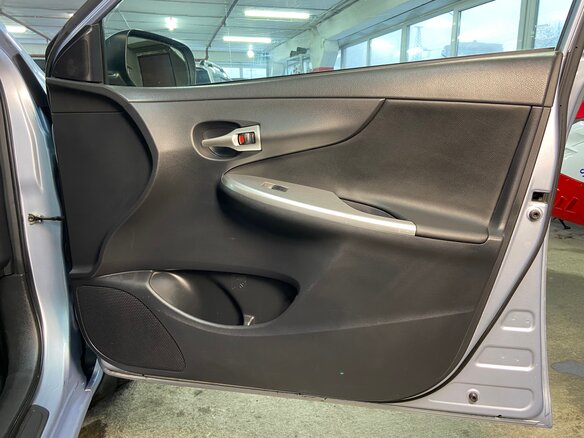 2011 Toyota Corolla X (E140, E150) Рестайлинг, голубой - вид 23