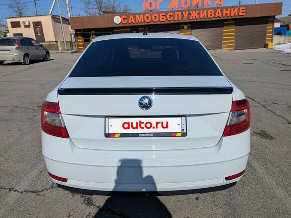 2018 Skoda Octavia III (A7) Рестайлинг, белый, 1300000 рублей - вид 4