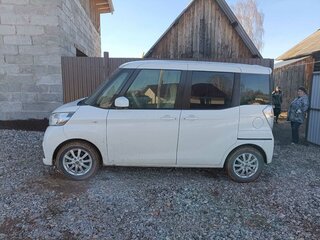2017 Nissan Dayz Roox I Рестайлинг, белый, 850000 рублей, вид 5