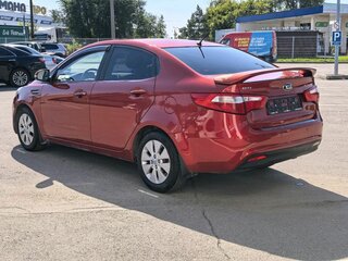 2013 Kia Rio 4-speed III, красный, 950000 рублей, вид 5