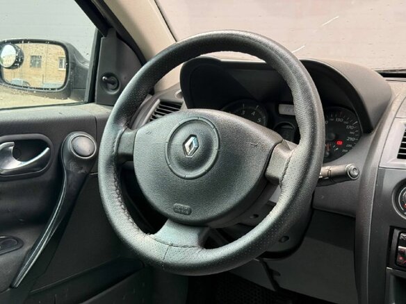 2007 Renault Megane II Рестайлинг, чёрный - вид 14