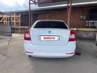 2012 Skoda Octavia II (A5) Рестайлинг, белый, 1250000 рублей, вид 4