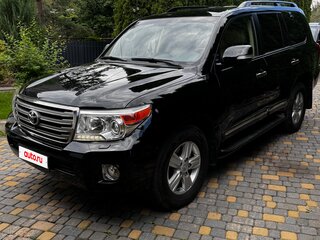 2013 Toyota Land Cruiser 200 Series Рестайлинг 1, чёрный, 4100000 рублей, вид 2