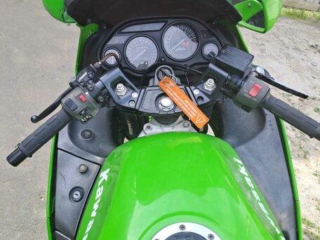 1995 Kawasaki ZZR 600, чёрный, 250000 рублей, вид 1