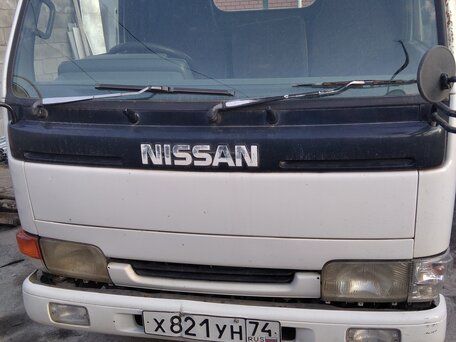 1999 Nissan Atlas, белый, 800000 рублей, вид 3