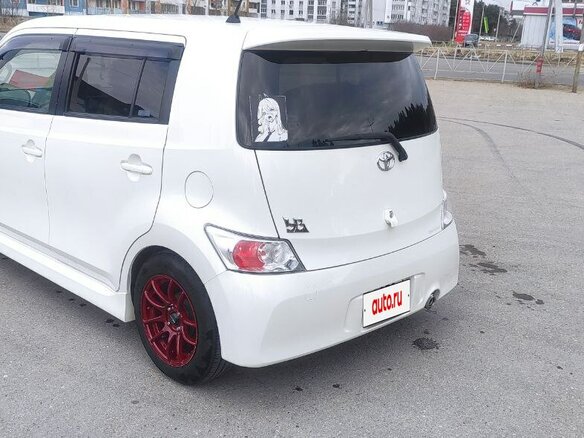 2009 Toyota bB II Рестайлинг, белый, 850000 рублей - вид 2