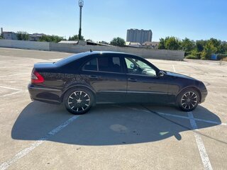 2008 Mercedes-Benz E-Класс 230 III (W211, S211) Рестайлинг, чёрный, 1100000 рублей, вид 3