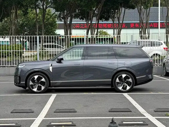 2026 Xpeng GX, серый, 8017000 рублей - вид 5
