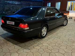 1997 Mercedes-Benz S-Класс 300 III (W140) Рестайлинг, синий, 1033500 рублей, вид 3