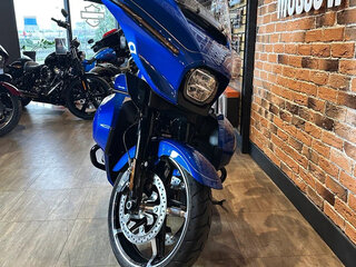 2026 Harley-Davidson Street Glide Ultra, синий, 4150000 рублей, вид 3