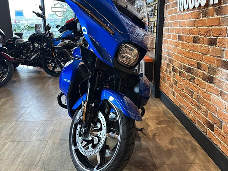 2026 Harley-Davidson Street Glide Ultra, синий, 4150000 рублей, вид 3