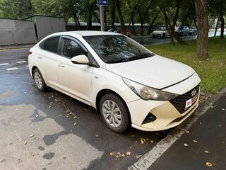 2020 Hyundai Solaris II Рестайлинг, белый, 930000 рублей, вид 1