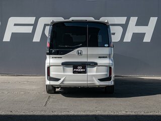 2019 Honda Stepwgn Spada V Рестайлинг, белый, 2829000 рублей, вид 4