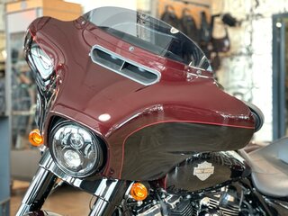 2022 Harley-Davidson Street Glide, пурпурный, 3600000 рублей, вид 3
