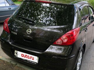 2011 Nissan Tiida I Рестайлинг, коричневый, 660000 рублей, вид 3