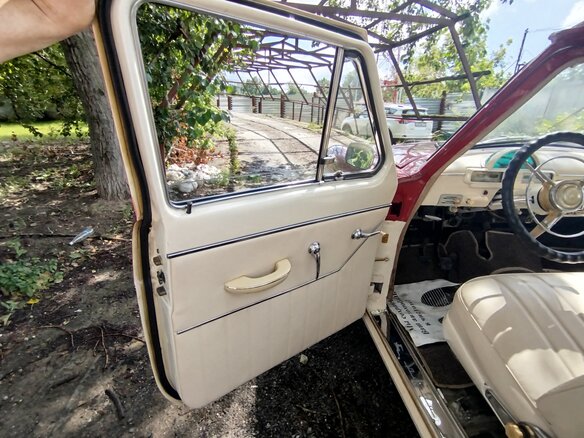 1970 ГАЗ 21 «Волга» 21Р, серый, 1500000 рублей - вид 9