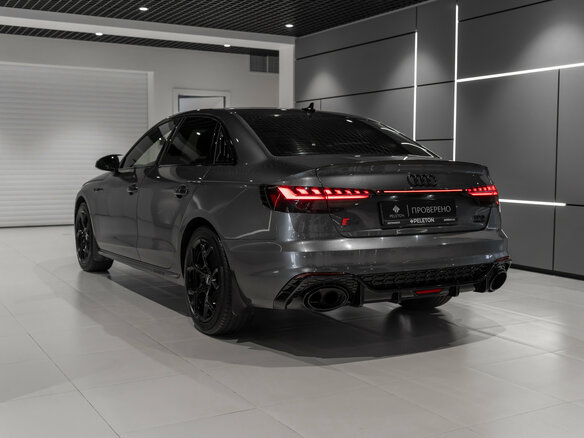 2021 Audi A4 45 TFSI V (B9) Рестайлинг, серый - вид 3