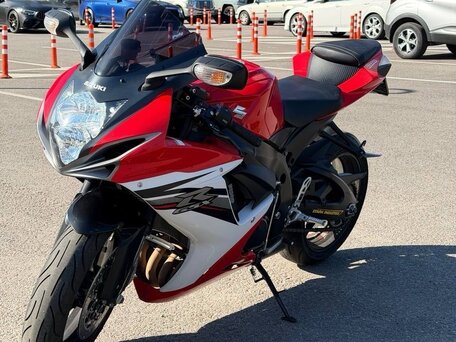2013 Suzuki GSX-R 600, красный, 1050000 рублей, вид 2