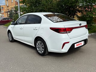 2017 Kia Rio IV, белый, 750000 рублей, вид 4