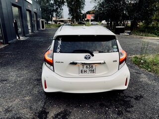 2019 Toyota Aqua I Рестайлинг 2, белый, 1400000 рублей, вид 5