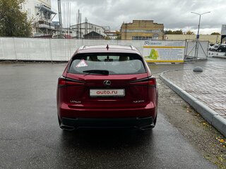 2018 Lexus NX 300 I Рестайлинг, красный, 4000000 рублей, вид 3