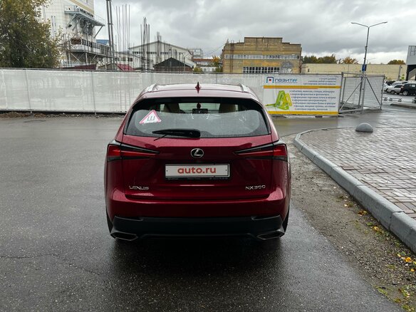 2018 Lexus NX 300 I Рестайлинг, красный - вид 2