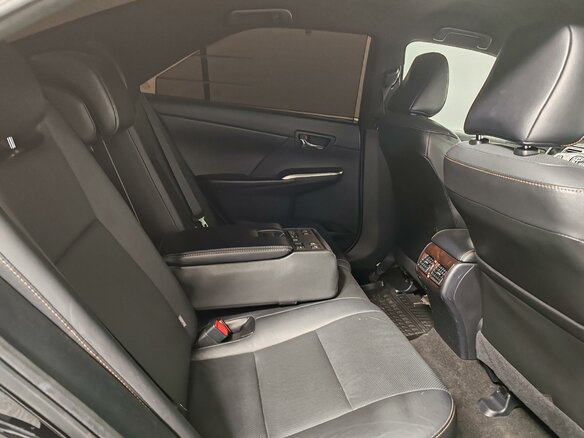 2017 Toyota Camry VII (XV50) Рестайлинг, чёрный, 1849000 рублей - вид 16