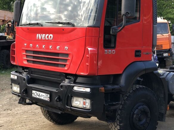 2007 Iveco Trakker, красный, 1700000 рублей - вид 7