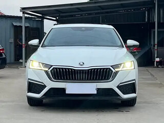 2022 Skoda Octavia IV (A8), белый, 2170000 рублей, вид 2