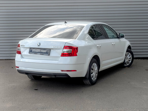 2020 Skoda Octavia III (A7) Рестайлинг, белый, 1775000 рублей - вид 4