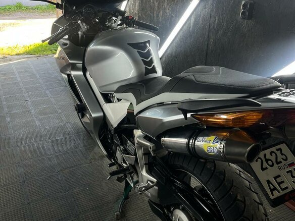2005 Honda VFR 800, серебристый, 520000 рублей - вид 7