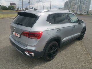2021 Volkswagen Taos I, серебристый, 1655000 рублей, вид 4