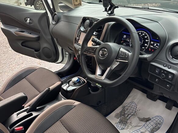 2019 Nissan Note e-Power II Рестайлинг, белый, 1490000 рублей - вид 7
