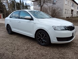 2018 Skoda Rapid I Рестайлинг, белый, 1345000 рублей, вид 2