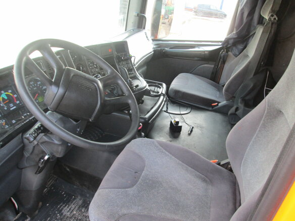 2001 Scania R-Series, оранжевый, 12300000 рублей - вид 16