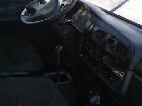 1998 Hyundai H100, зелёный, 350000 рублей, вид 3