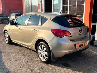 2010 Opel Astra J, бежевый, 550000 рублей, вид 5