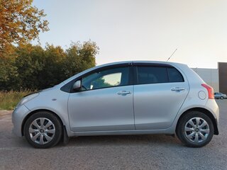 2007 Toyota Yaris Multimode II, серебристый, 520000 рублей, вид 3
