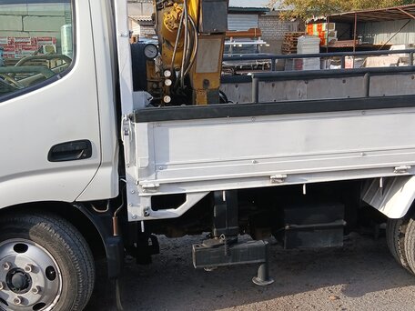 2001 Toyota Dyna, белый, 1830000 рублей, вид 4