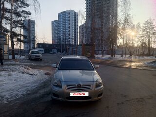 2006 Toyota Avensis II Рестайлинг, серебристый, 800000 рублей, вид 2