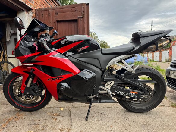 2010 Honda CBR 600RR, чёрный, 710000 рублей - вид 2