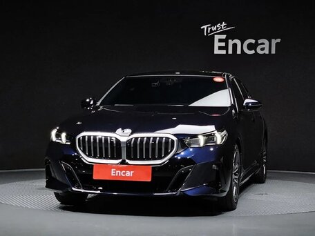2026 BMW 5 серии 523d xDrive VIII (G60/G61/G68), синий, 9458000 рублей, вид 2