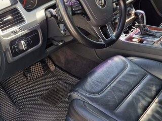 2015 Volkswagen Touareg II Рестайлинг, коричневый, 2750000 рублей, вид 3