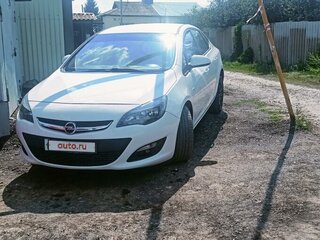 2013 Opel Astra J Рестайлинг, белый, 900000 рублей, вид 3
