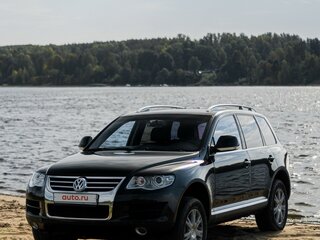 2008 Volkswagen Touareg I Рестайлинг, чёрный, 1350000 рублей, вид 1