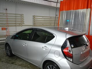 2017 Toyota Aqua I Рестайлинг 2, серый, 1340000 рублей, вид 5