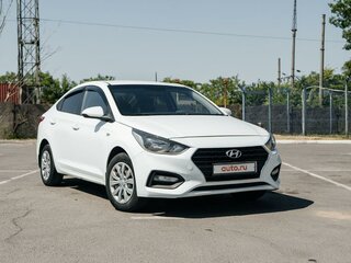2017 Hyundai Solaris II, белый, 999999 рублей, вид 1